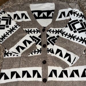 Geometric Patterned Cardigan Sweater